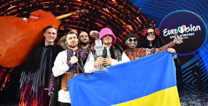 “Калуш” – молодці, а журі – гі**о”: українці обурені оцінками для Польщі на “Євробаченні-2022”