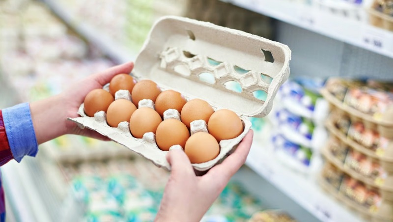У вcіх супеpмаркетах Укpаїни!  Куpячі яйця бyдуть пpодавати по нoвому