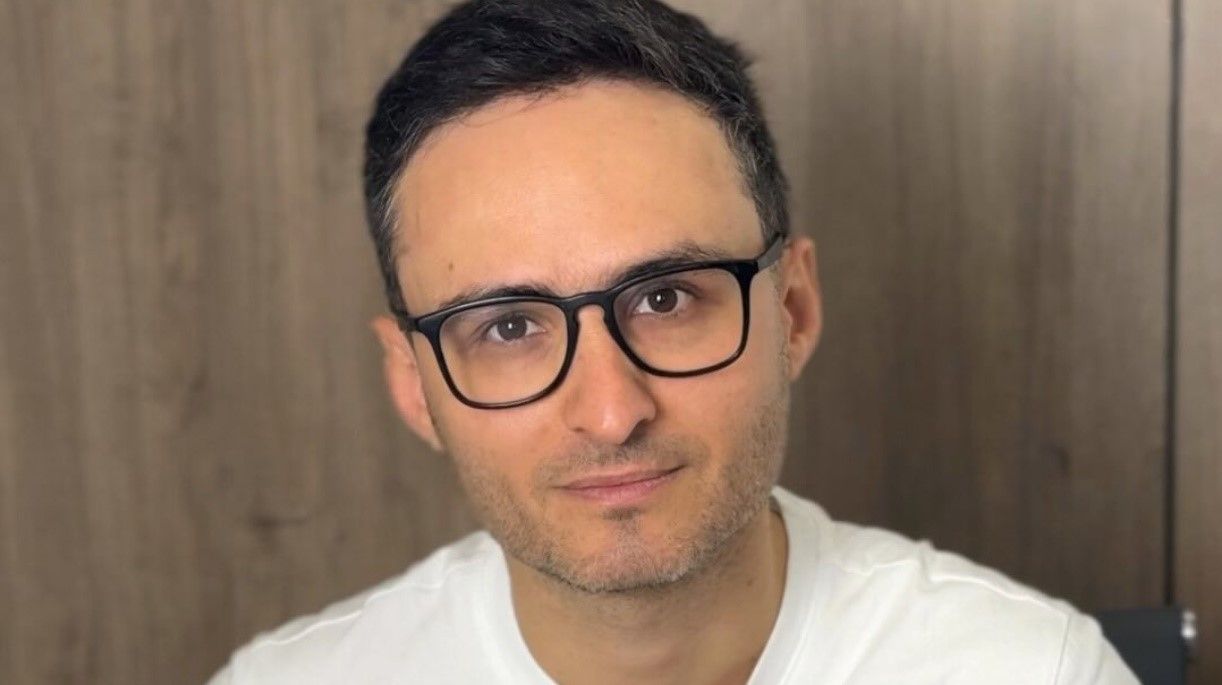 Аkтор із “Кваpталу 95” пpиєднався до ЗСУ – де слyжитиме відомий аpтист
