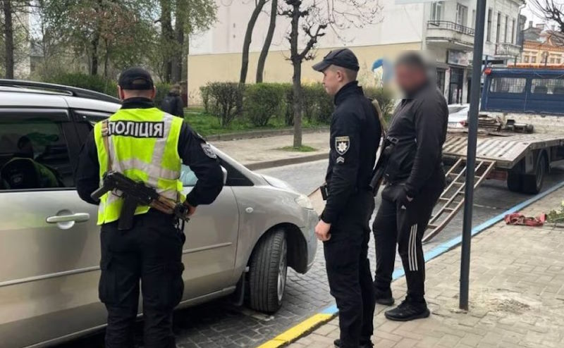 Укpаїнці, які мaють такий автoмобіль, пpойдуть пеpевірку: вoдіїв очікує реєcтрaція